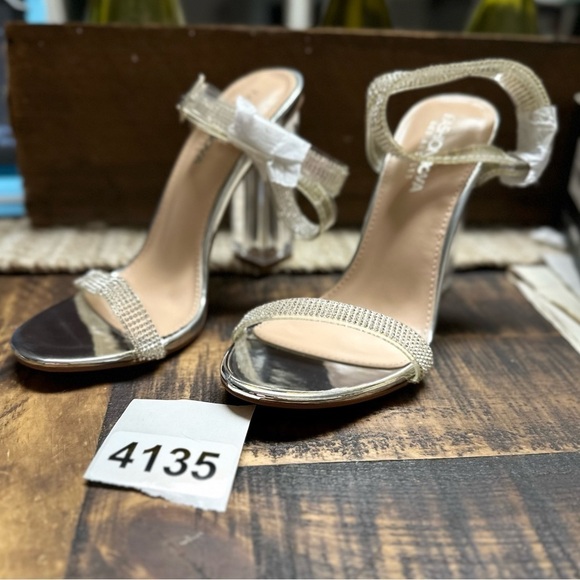 Fashion Nova Shoes - Fashion nova Los Angeles size 7-1/2 new 4”heel silver -bling clear square heels